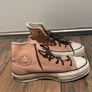 Converse high tops platform Sherpa shoes 7.5